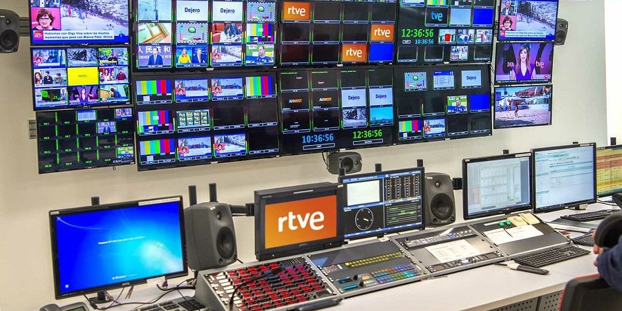 Los espectadores habituales de RTVE continúan cayendo, según la CNMC